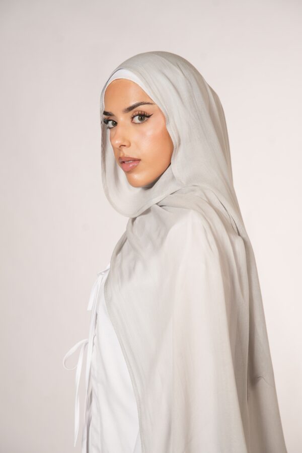 Masanda Modal Hijab – Elegantes, leichtes Design in Bone - Image 4