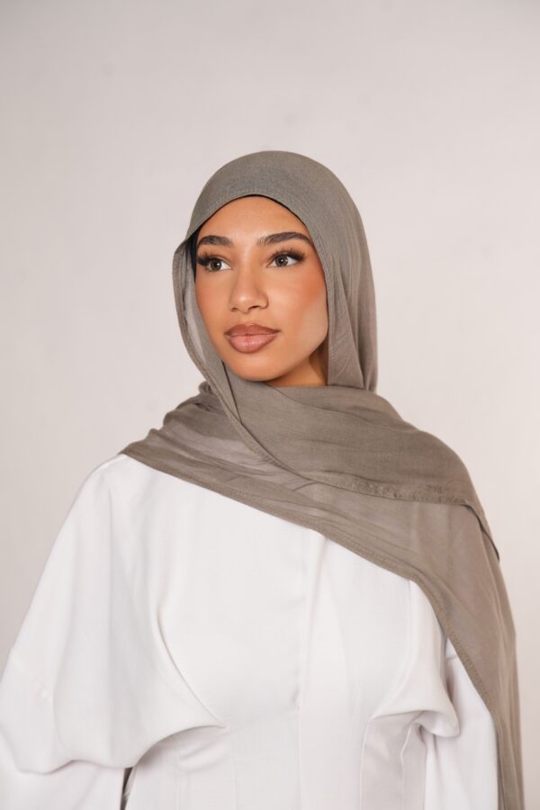 Masanda Modal Hijab – Weiches und leichtes Design in Stone - Image 2
