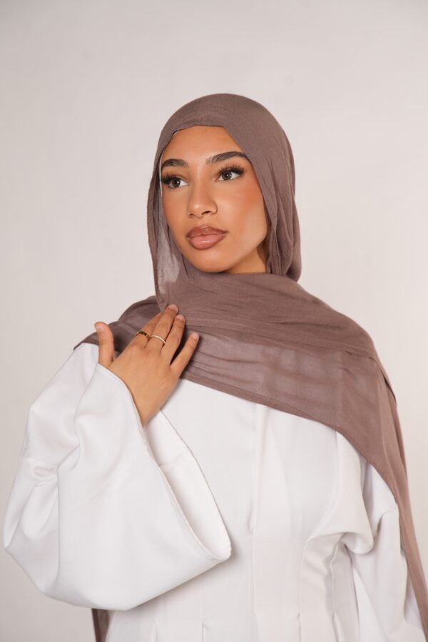 Masanda Modal Hijab – Zeitloses Nude Brown für eleganten Stil - Image 2