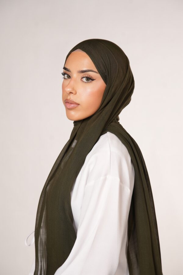 Masanda Modal Hijab – Tiefes Forest Grün für eleganten Style