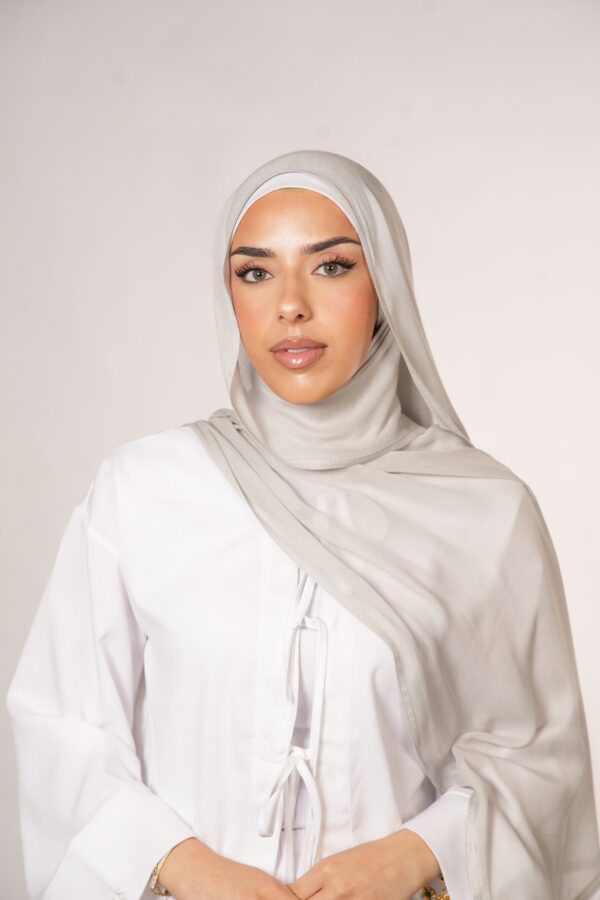 Masanda Modal Hijab – Elegantes, leichtes Design in Bone - Image 3